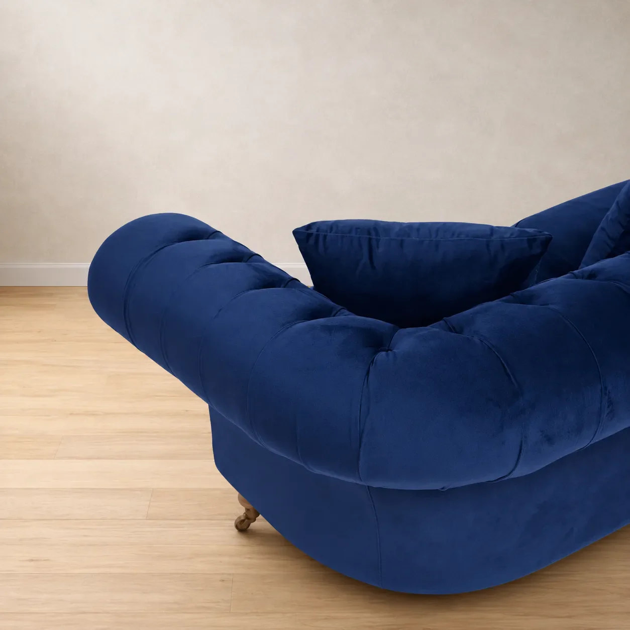 Hampton Chesterfield Sofa - Image 5