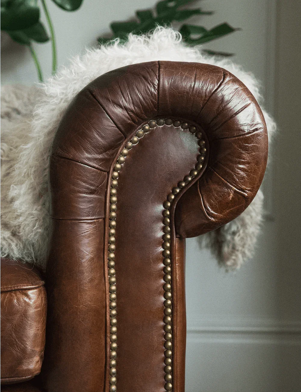 Weybridge Vintage Leather Chesterfield Armchair - Image 4